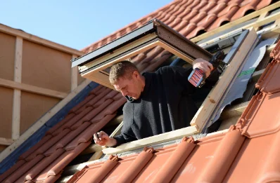 Pose de fenêtres de toit Velux à Tramecourt